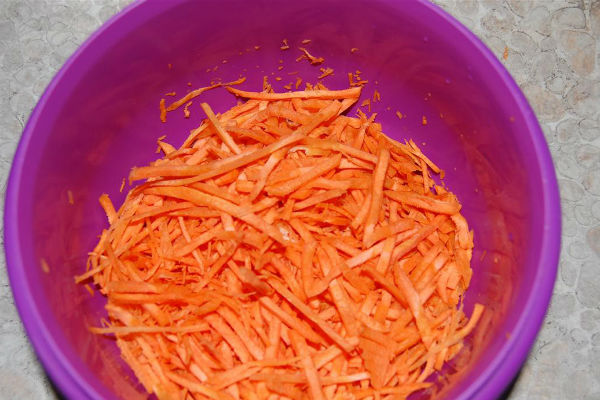 Нарезаем морковь фото