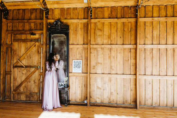 Невеста в амбаре в стиле рустик фото