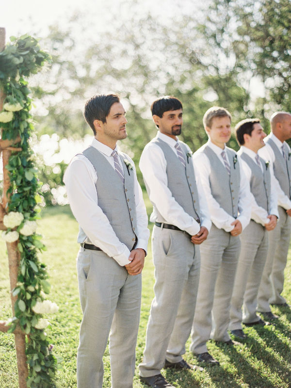 Как жениху стоит одеться на свадьбу в стиле рустик фото