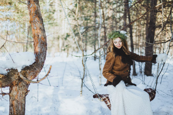 невеста рустик в зимнем лесу фото