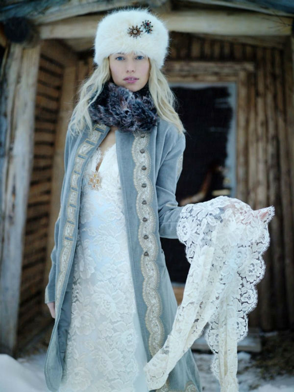 Платье для невесты в русском стиле для зимы фото