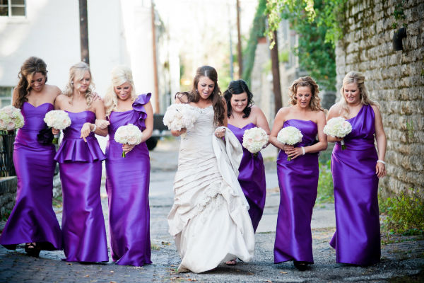 Подружки невесты в сиреневых платьях фото