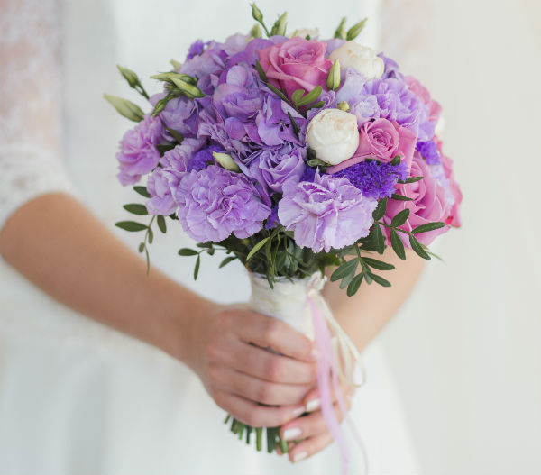 Букет невесты с нежно-сиреневыми цветами фото