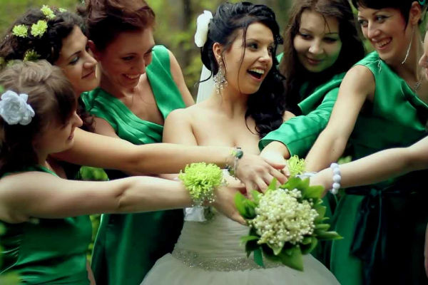 Подружки невесты в зеленом фото