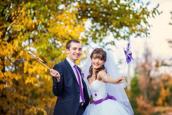 Стилизованное фото свадьбы в сиреневом цвете фото