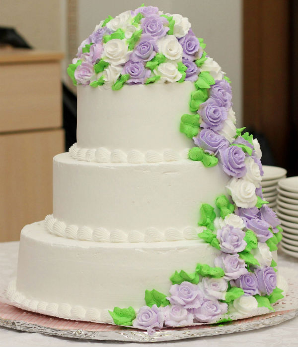 Торт с сиреневыми цветами фото