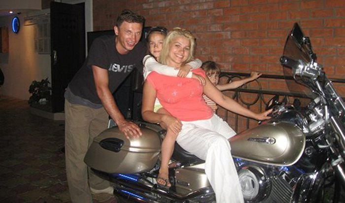 Алина Загитова с родителями